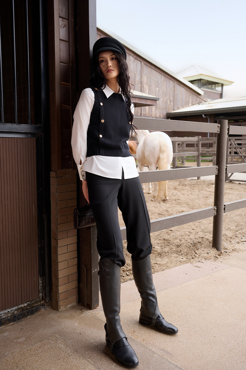 Áo Len gile cổ tròn can dọc thân đính cúc Áo Len gile cổ tròn can dọc thân đính cúc