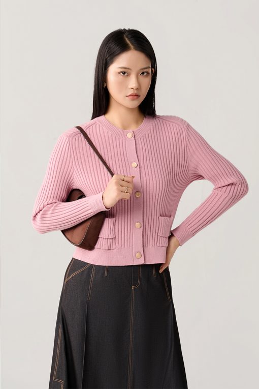 Áo khoác len cổ tròn túi ốp cách điệu