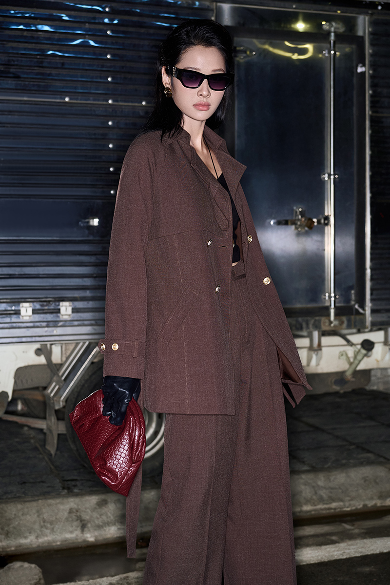 Áo khoác lửng tay raglan kẹp D kèm đai Áo khoác lửng tay raglan kẹp D kèm đai