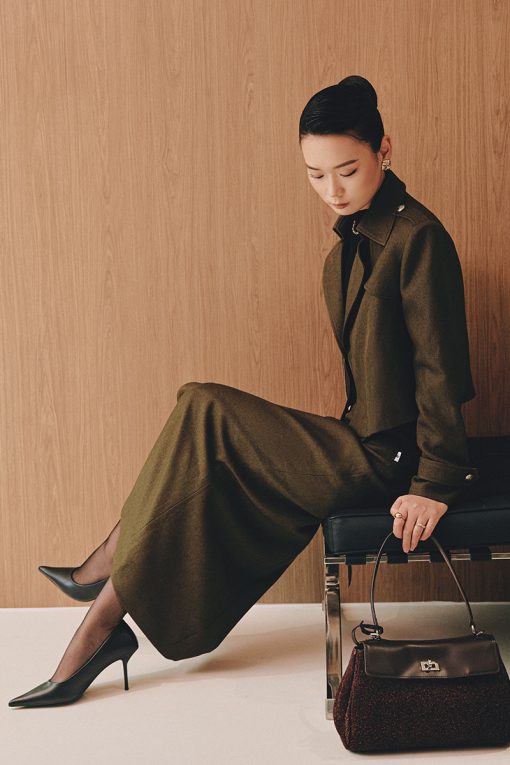 Áo khoác ngắn khóa đồng túi cơi