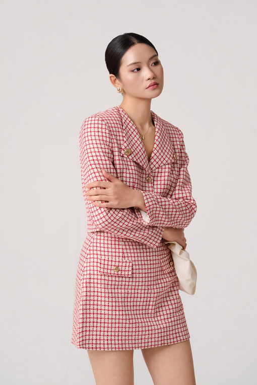 Chân váy text kẻ nắp túi đính cúc