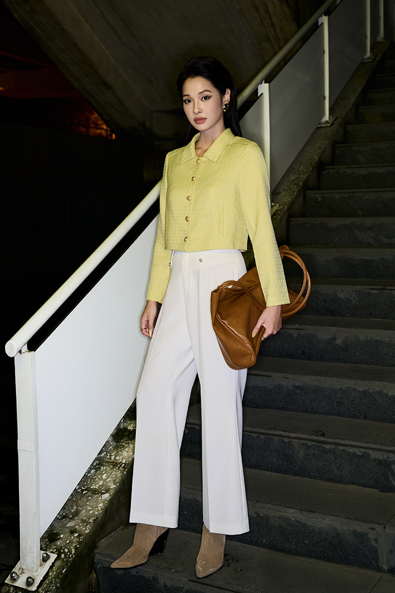 Áo kiểu croptop cơi dọc diễu vai Áo kiểu croptop cơi dọc diễu vai