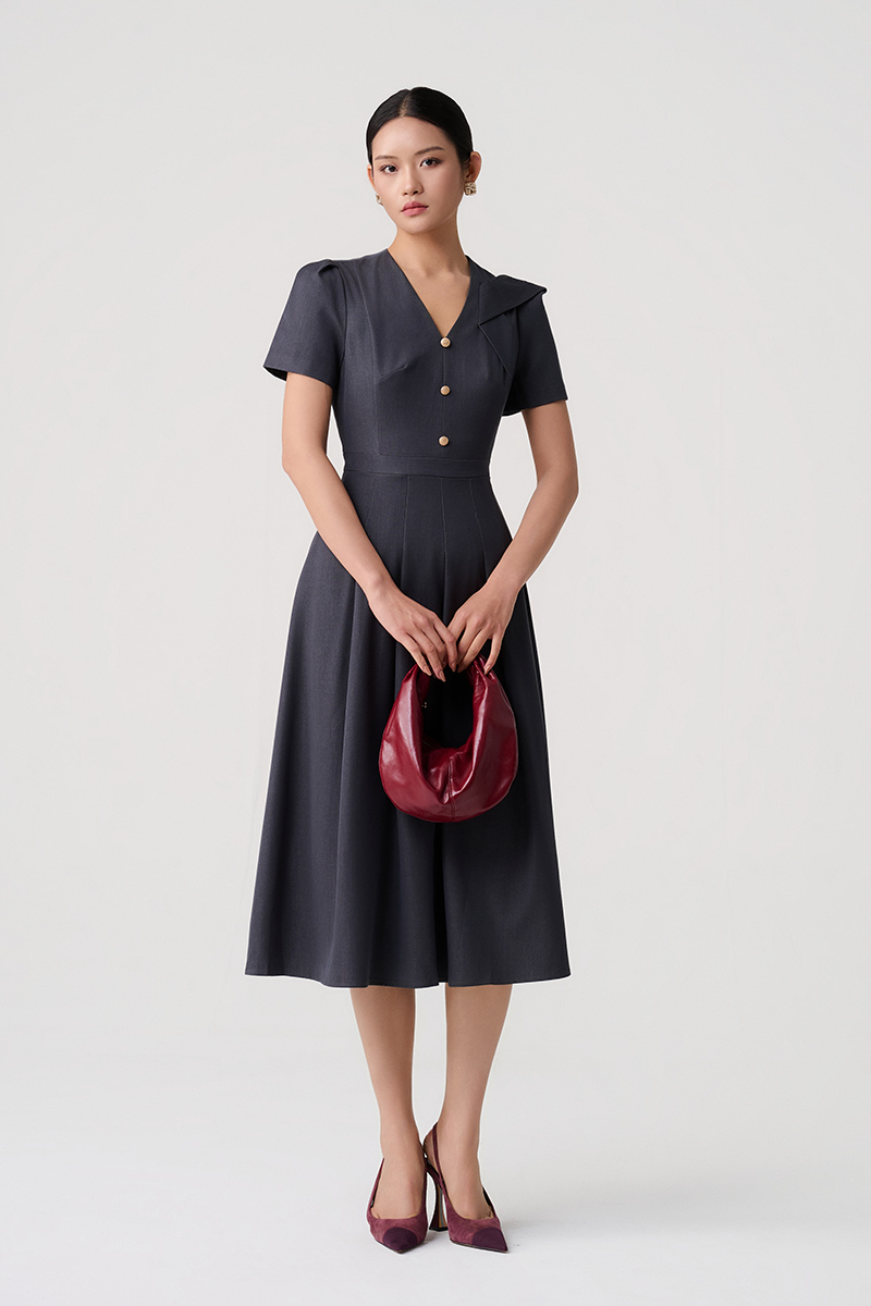 Đầm xoè cổ V bong vao 1 bên Đầm xoè cổ V bong vao 1 bên