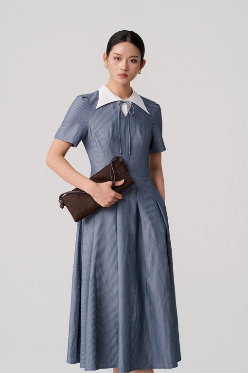 Đầm xoè cổ phối đính nơ