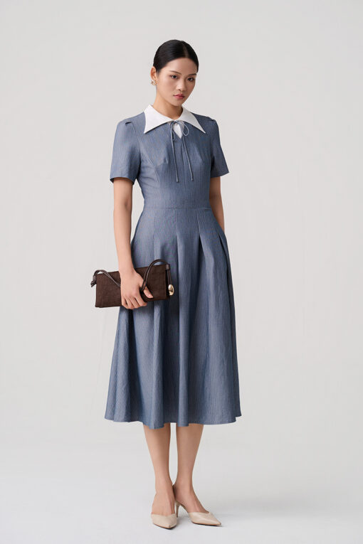 Đầm xoè cổ phối đính nơ