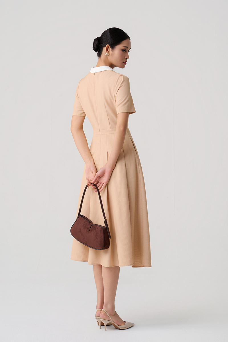 Đầm xoè cổ phối đính nơ Đầm xoè cổ phối đính nơ