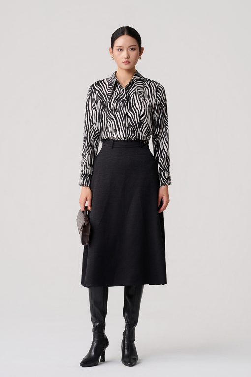 Sơ mi DT lá cổ nhọn hoạ tiết vân