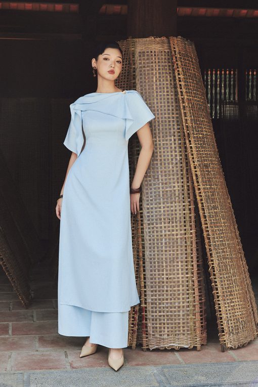 Áo dài xanh phối tay