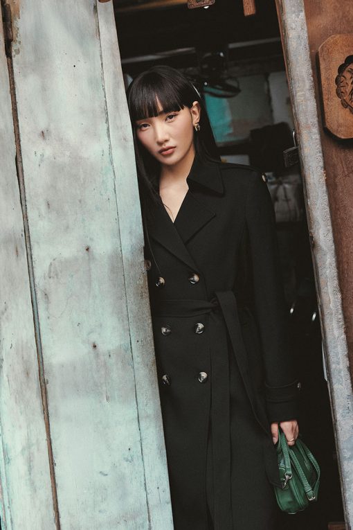 Áo khoác dáng dài bong ngực đính cúc