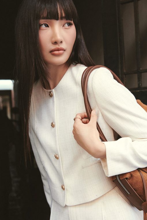 Áo khoác text croptop can cong thân kẹp đai