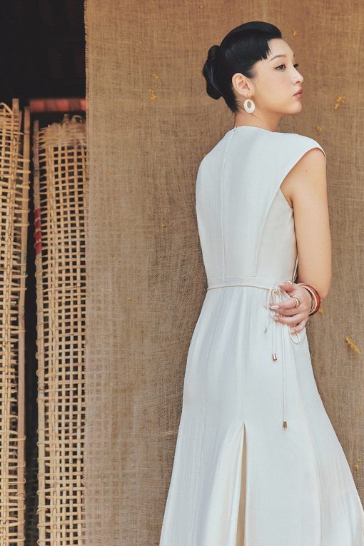 Đầm xoè vai chờm tà can rủ múi