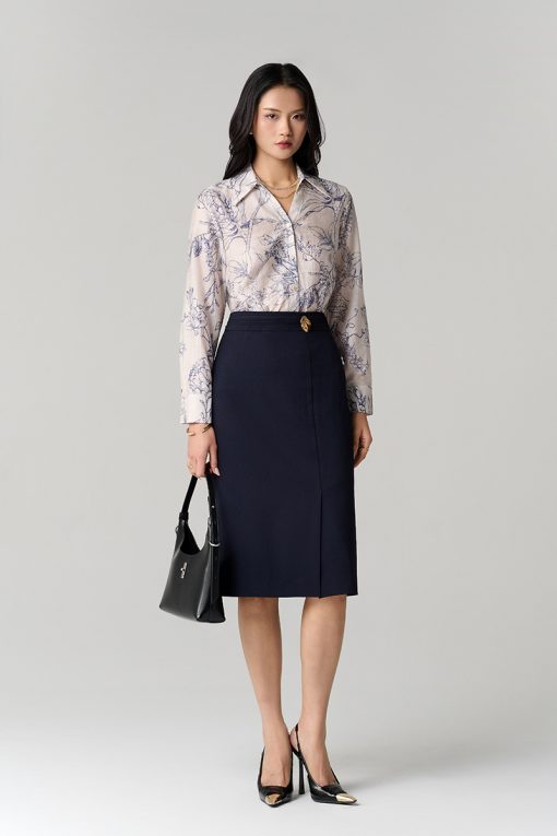 Sơ mi DT hoạ tiết cổ cài dây trang trí