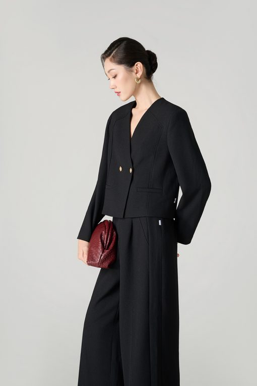 Áo vest cổ V can chéo TS đính cúc