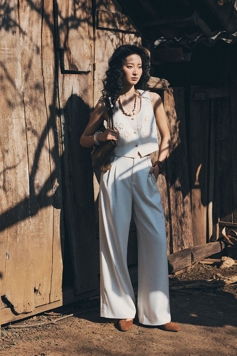 Quần suông khoá moi eo xếp ly