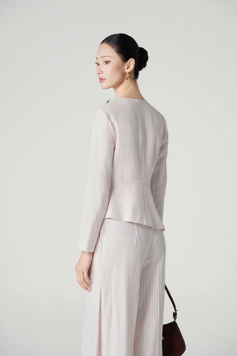 Áo kiểu peplum lệch xếp ly vai đính cúc