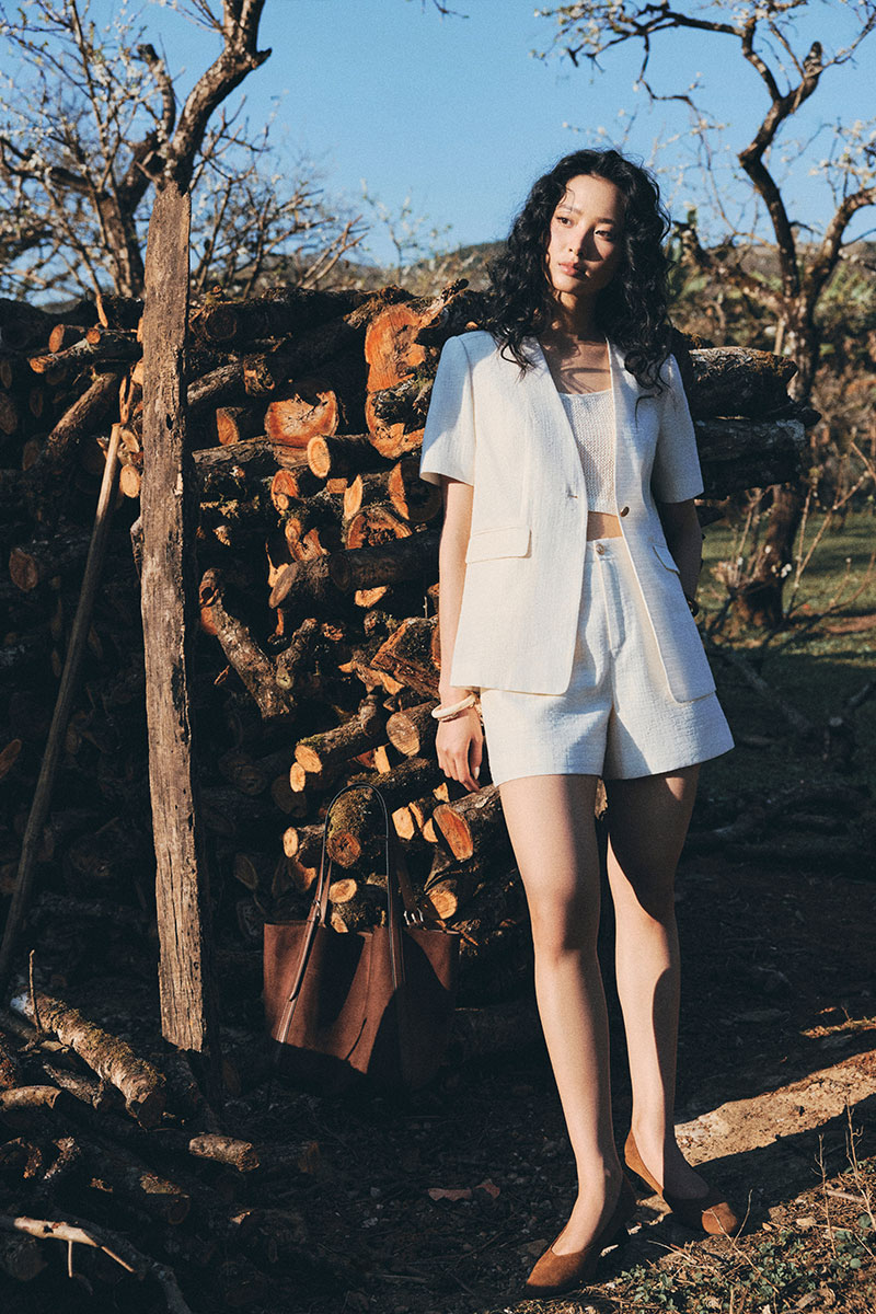 Áo vest CT dáng suông can vai đính cúc