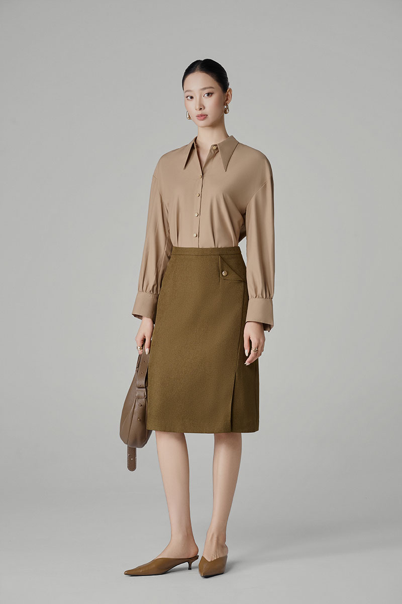 Chân váy A can lật chéo đính cúc