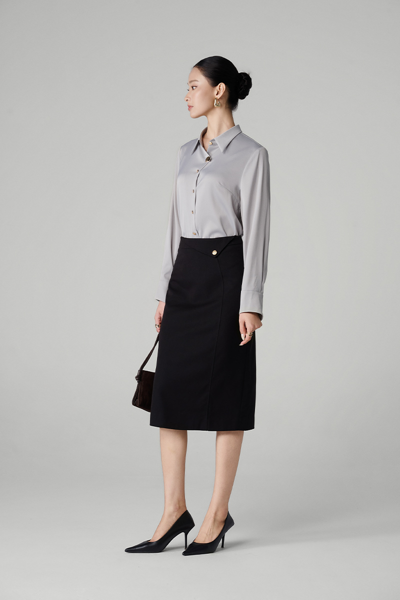 Chân váy suông bong cạp đính cúc