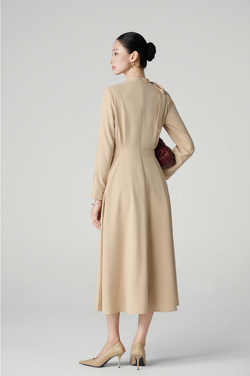 Đầm xoè bấu ly TT cổ đính nơ