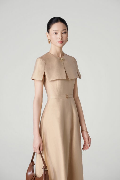 Đầm xoè tay cape đính cúc