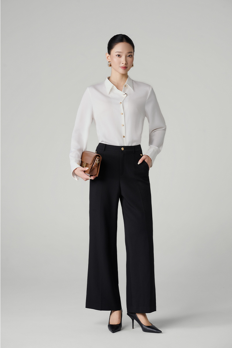 Quần suông túi chéo cách điệu, đính cúc