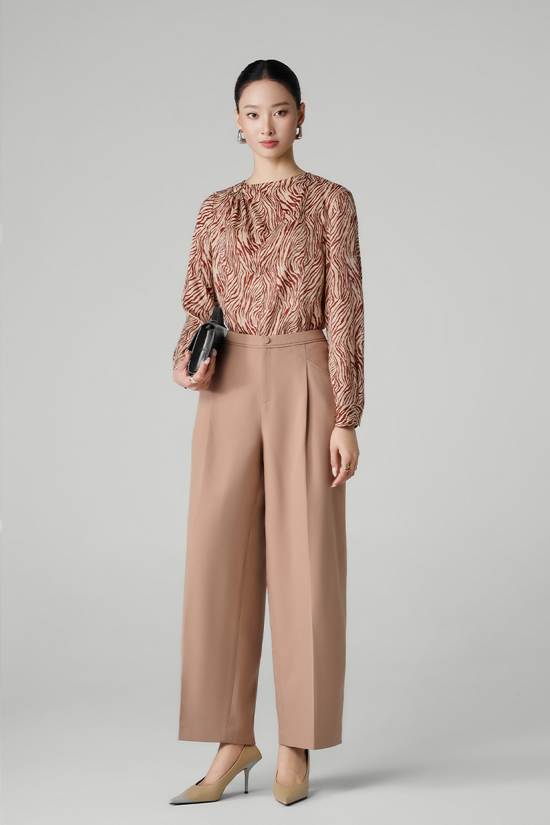 Sơ mi DT xếp ly vai lệch luồn khoen