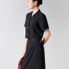 Áo kiểu CT croptop cổ 2 ve cơi dọc thân
