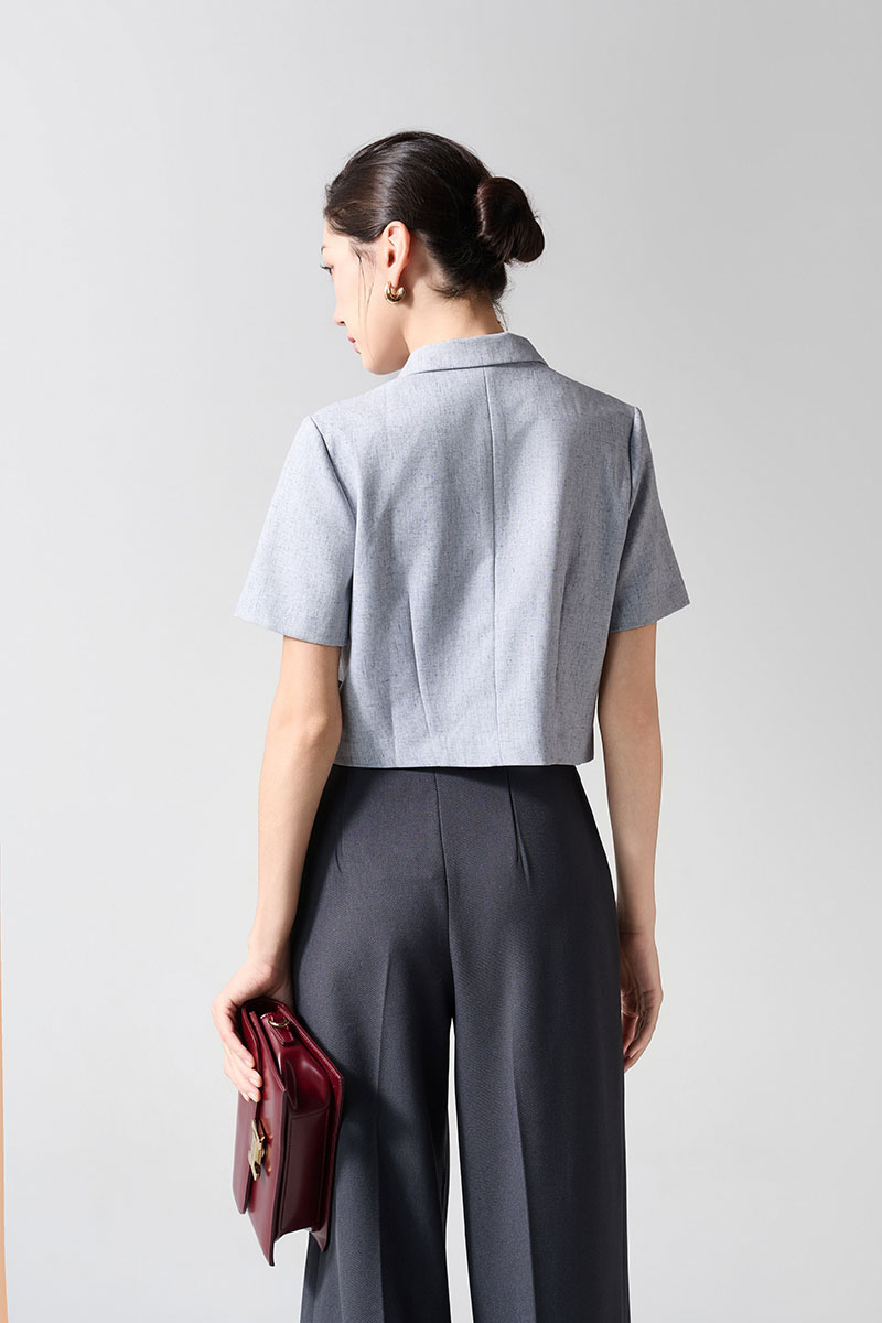 Áo kiểu CT croptop cổ 2 ve cơi dọc thân