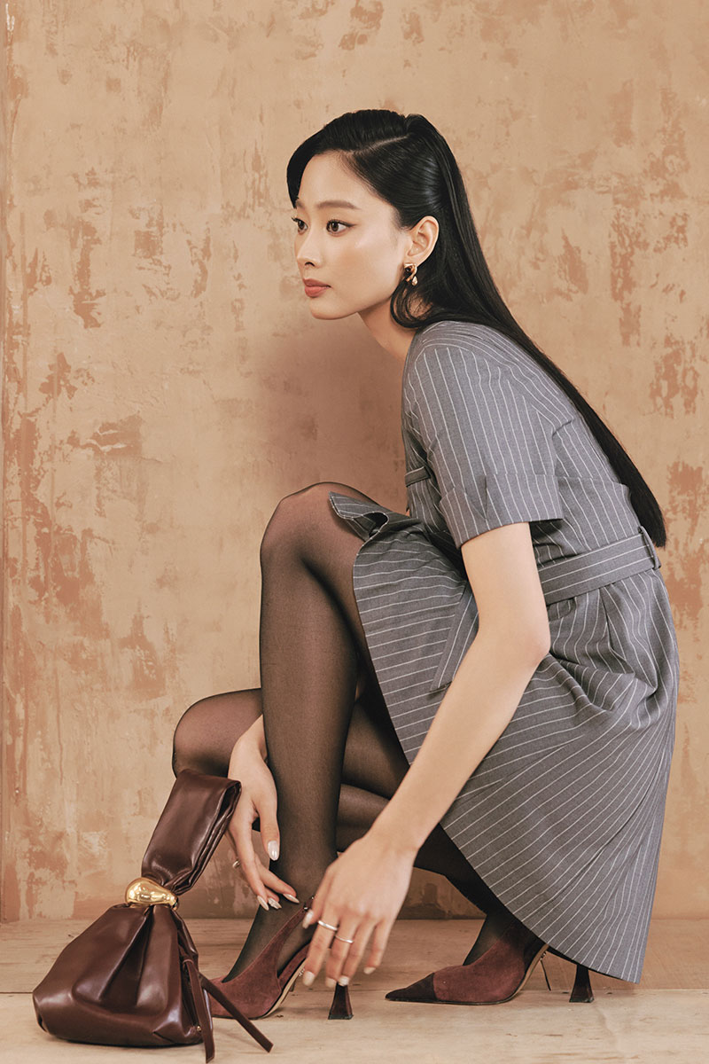 Đầm A tay lơ vê dây đai bong