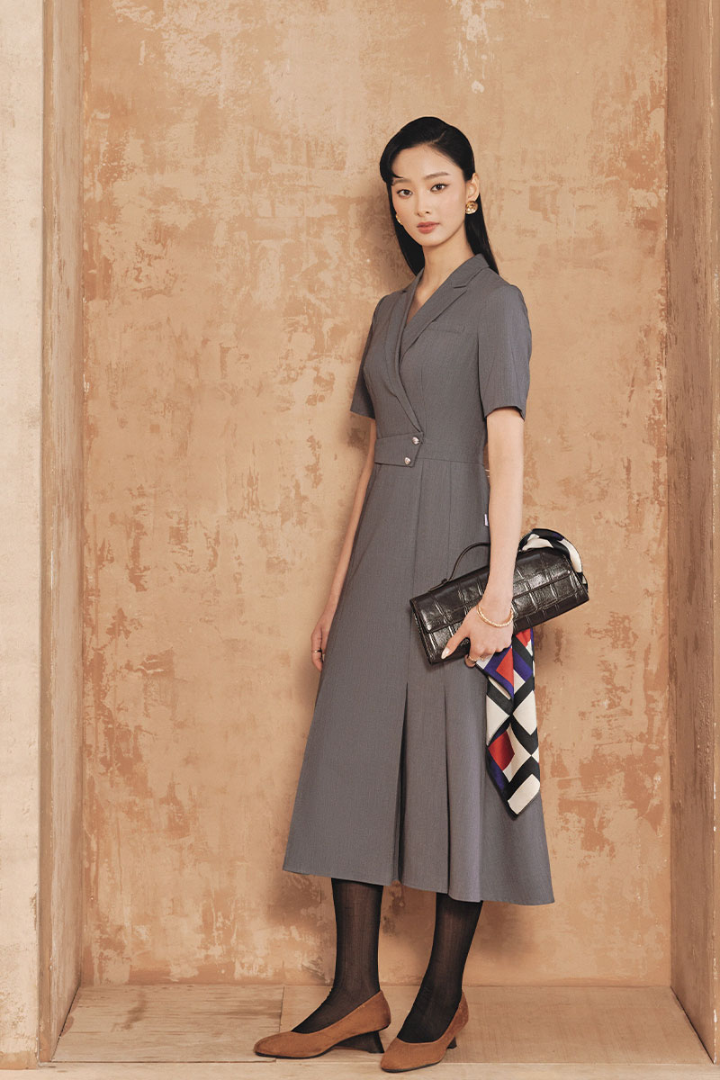 Đầm xoè cổ 2 ve đai eo vát