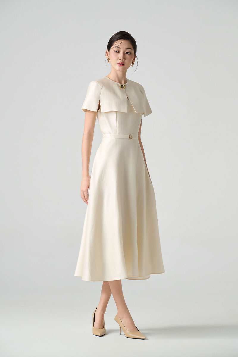 Đầm xoè tay cape đính cúc