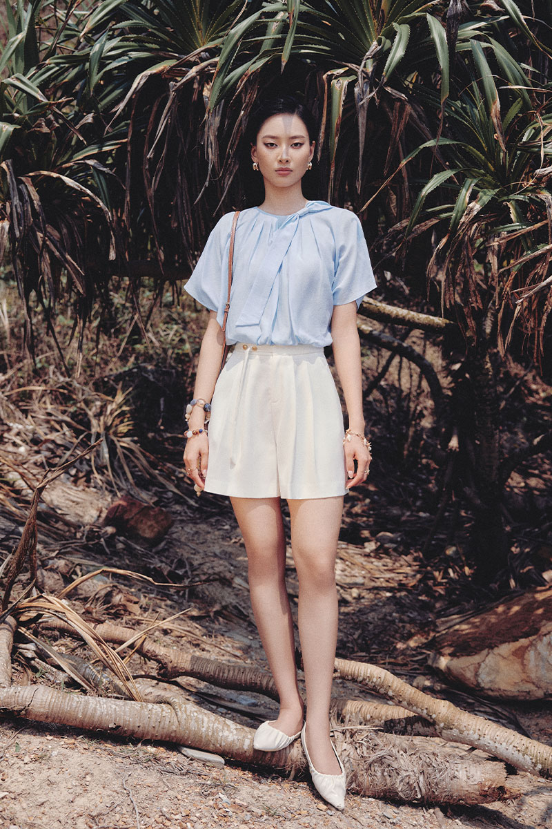 Quần sooc xếp ly cạp quai nhê cài cúc