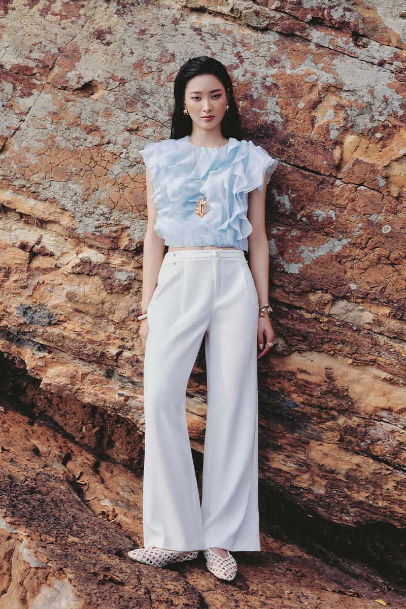 Quần suông khoá moi, can hông đính cúc