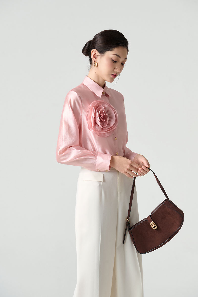 Sơ mi DT ngực đính hoa