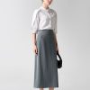 Chân váy dài can bong sườn đính cúc