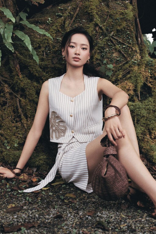 Áo kiểu SN croptop ốp lá thêu bode