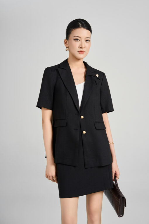 Áo vest suông CT ve cách điệu đính cúc