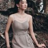 Đầm maxi 2 dây gấu in hoạ tiết, eo tết dây