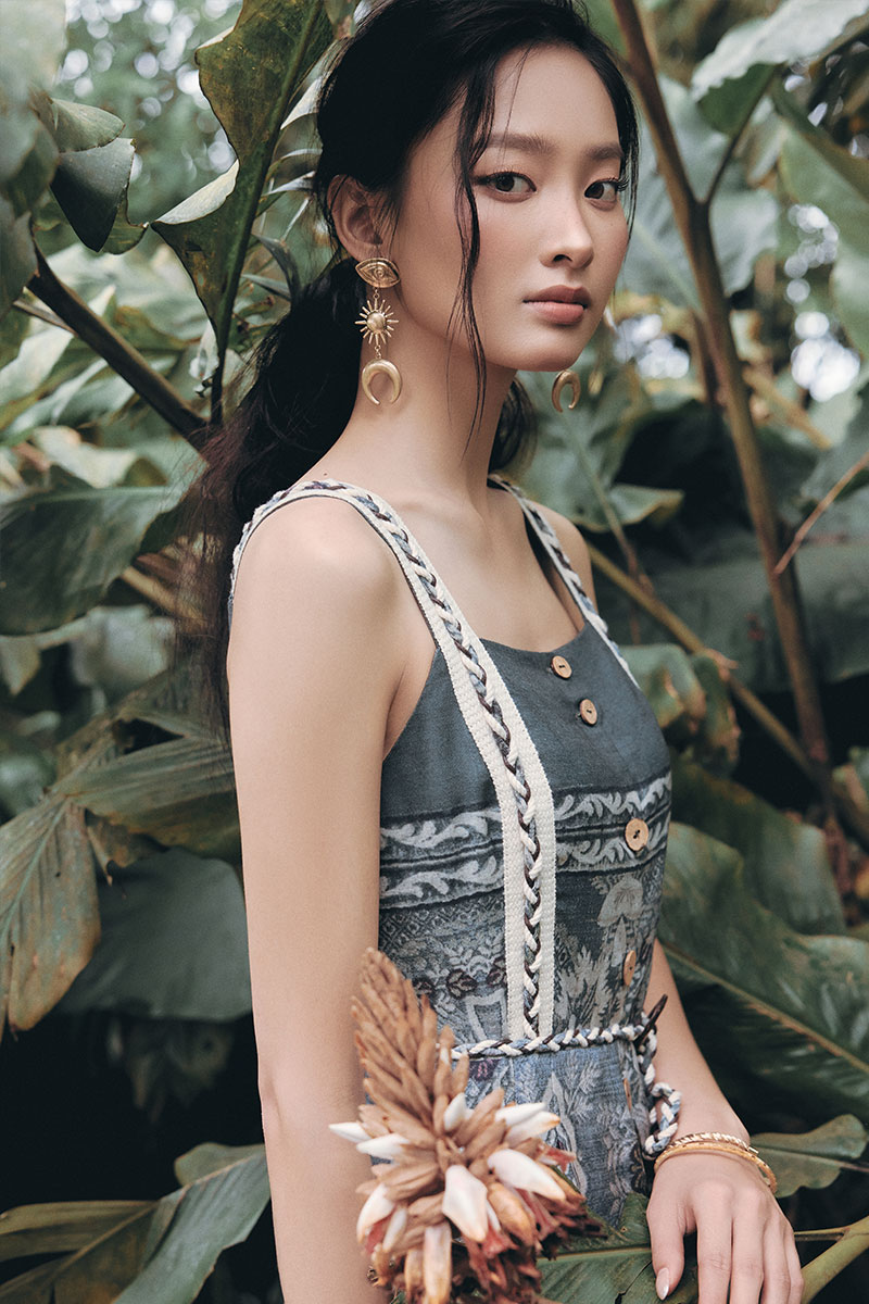Đầm maxi 2 dây hoạ tiết tết dây trang trí