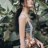 Đầm maxi 2 dây hoạ tiết tết dây trang trí