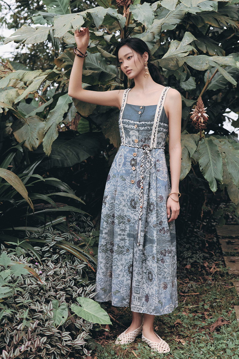 Đầm maxi 2 dây hoạ tiết tết dây trang trí