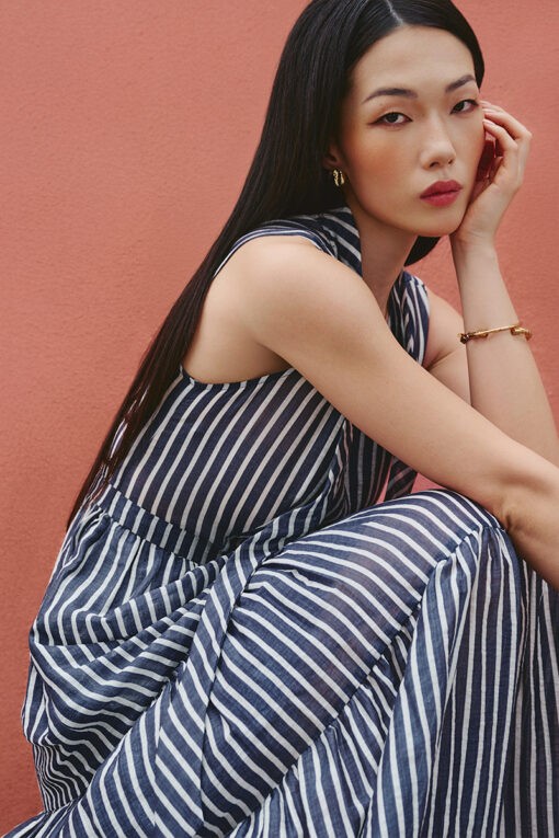 Đầm maxi cổ V vắt nơ, tùng 3 tầng