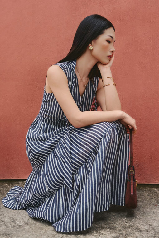 Đầm maxi cổ V vắt nơ, tùng 3 tầng