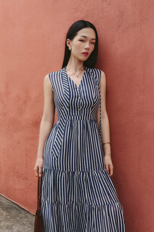Đầm maxi cổ V vắt nơ, tùng 3 tầng