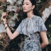 Đầm xoè hoạ tiết đè dây trang trí