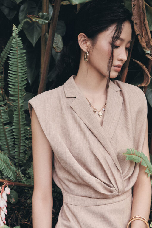 Jumpsuit đùi cổ 2 ve xếp ly eo