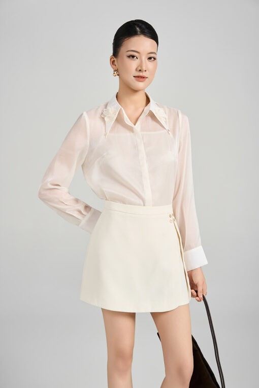 Sơ mi DT cổ đính hoa 3D trang trí