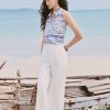 Sơ mi SN hoạ tiết cổ V lá cổ to