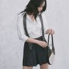 Sơ mi LT croptop gấu vặn xoắn