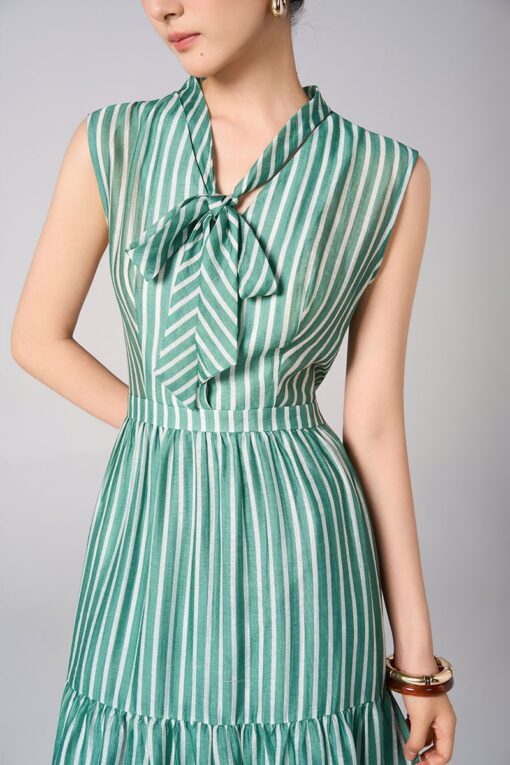 Đầm maxi cổ V vắt nơ, tùng 3 tầng